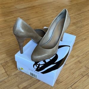 Nine West genuine leather NWROCHA dress pumps + free gift 🎁